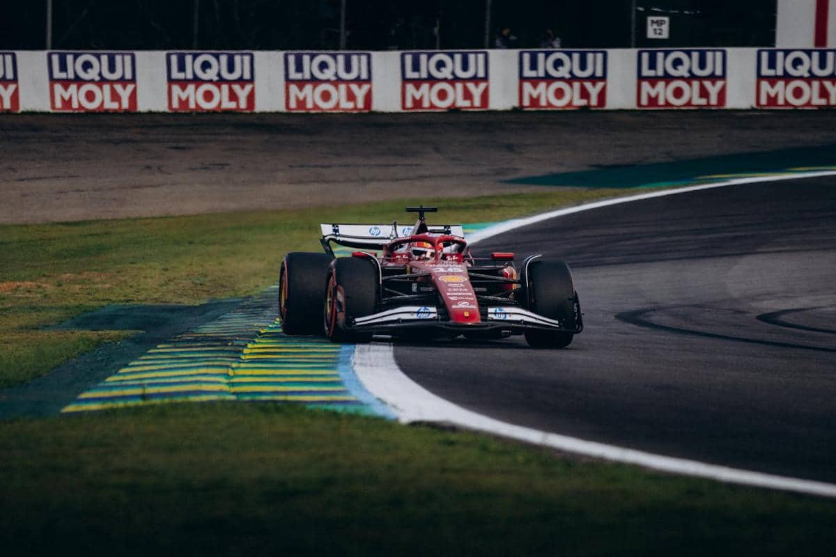 ilustrasi pembalap Formula 1