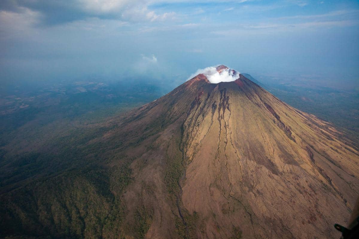 Gunung Berapi Tidur, Ancaman Diam yang Bisa Bangkit Kapan Saja