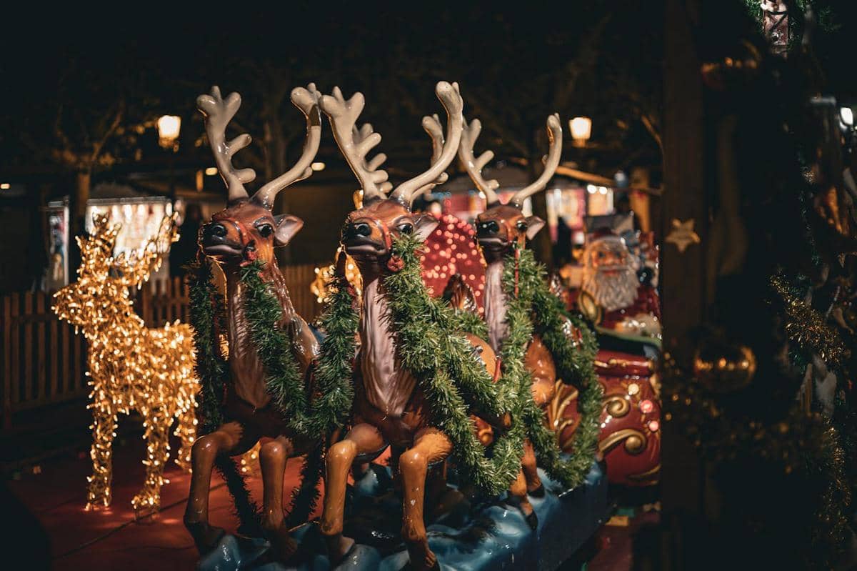 ilustrasi hiasan Natal