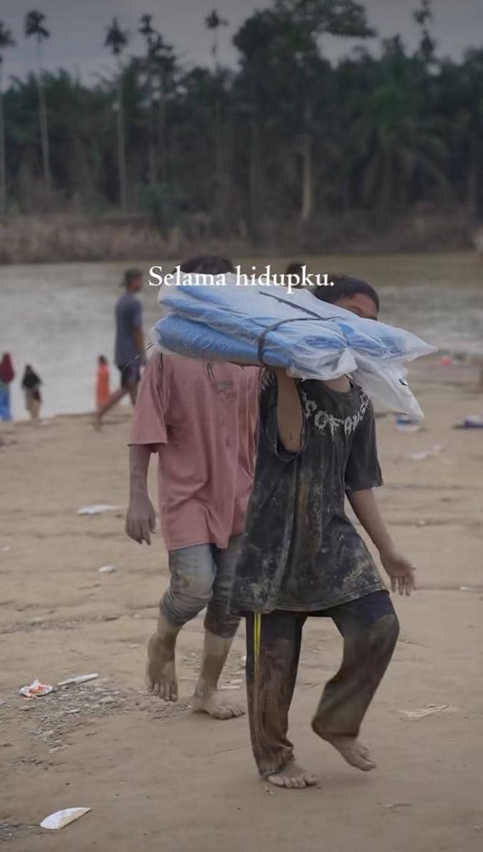 Andien Aisyah dan Fadil Jaidi jadi relawan di Aceh Tamiang