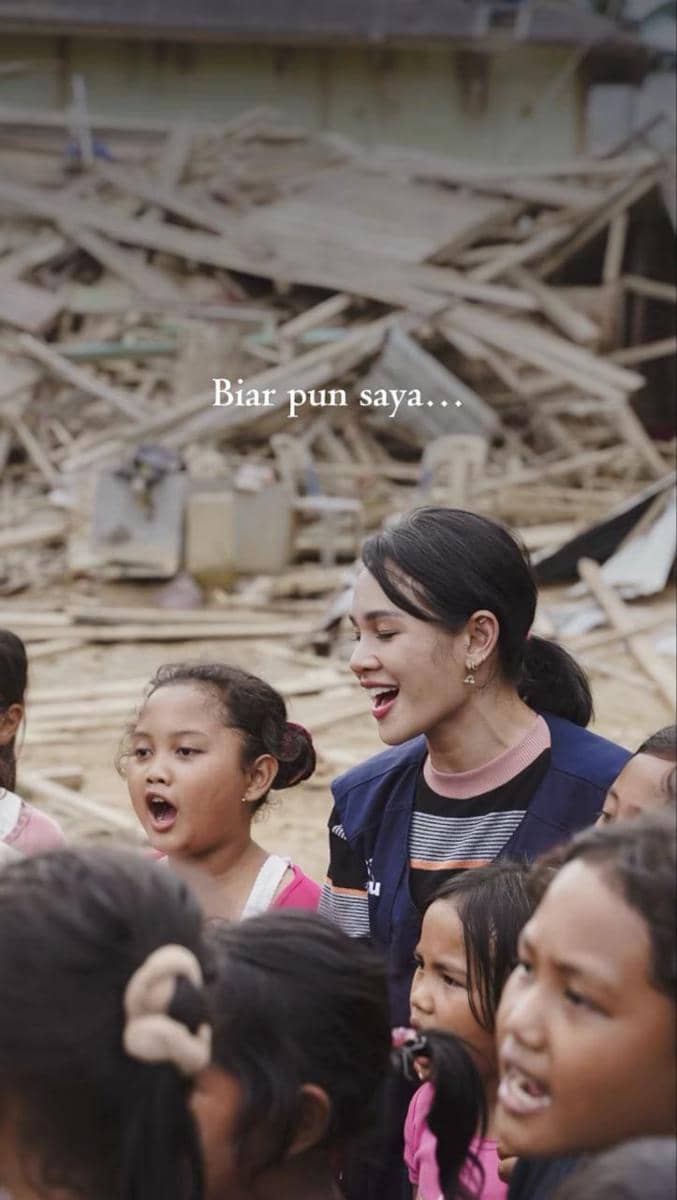 Andien Aisyah dan Fadil Jaidi jadi relawan di Aceh Tamiang