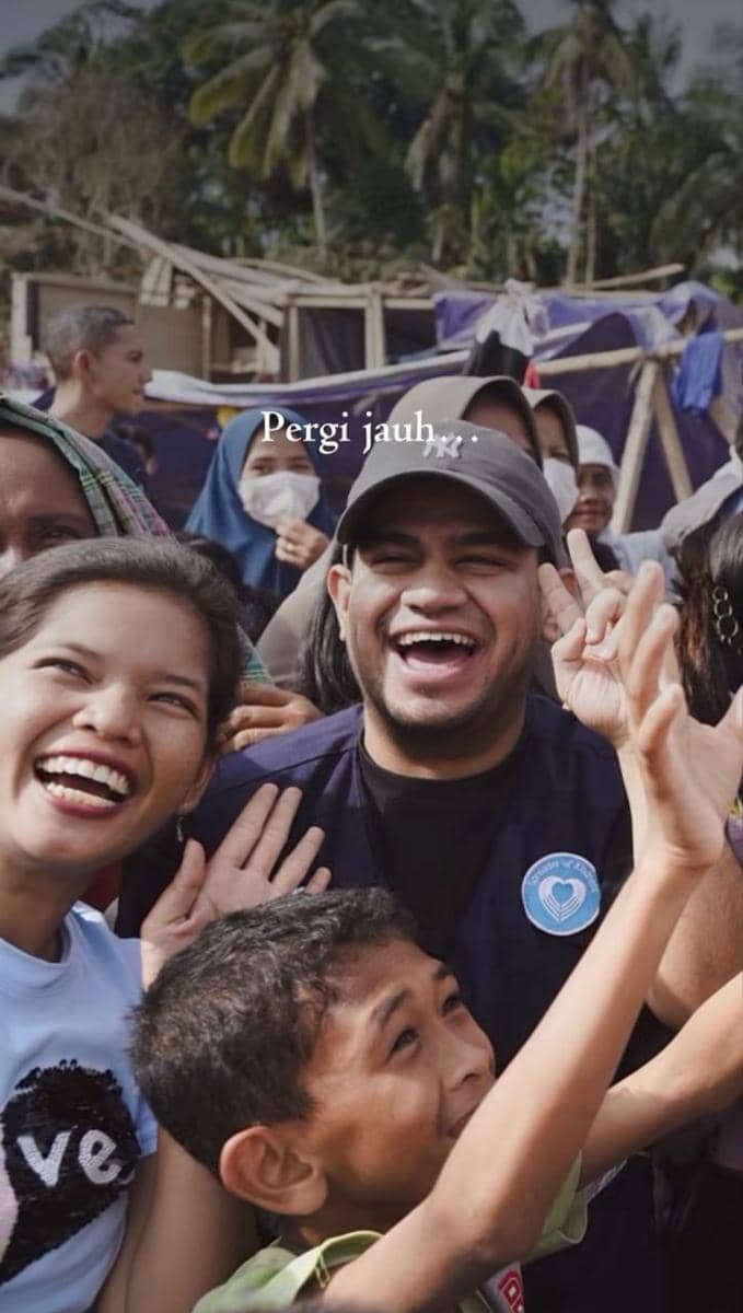Andien Aisyah dan Fadil Jaidi jadi relawan di Aceh Tamiang