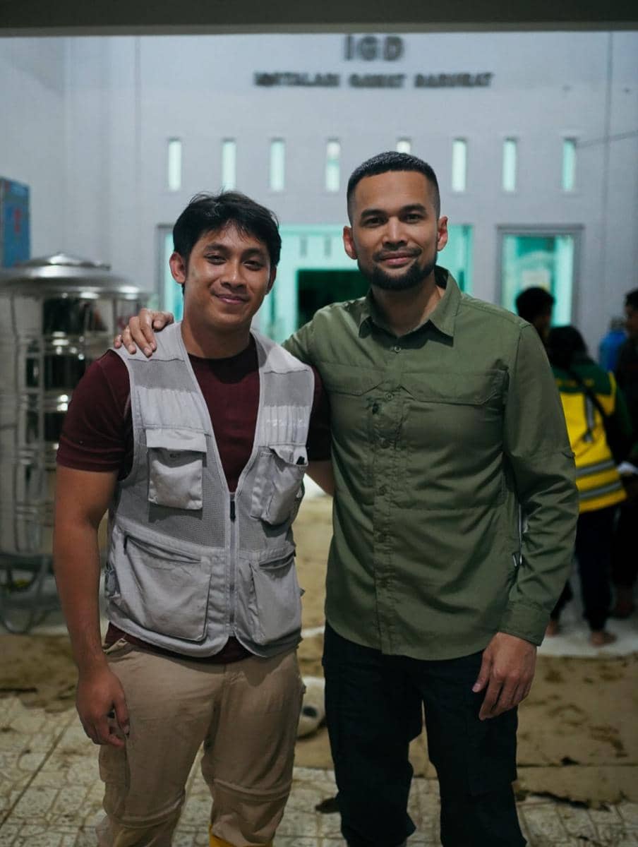 Teuku Wisnu menyalurkan 14 ton logistik ke Aceh Tamiang.