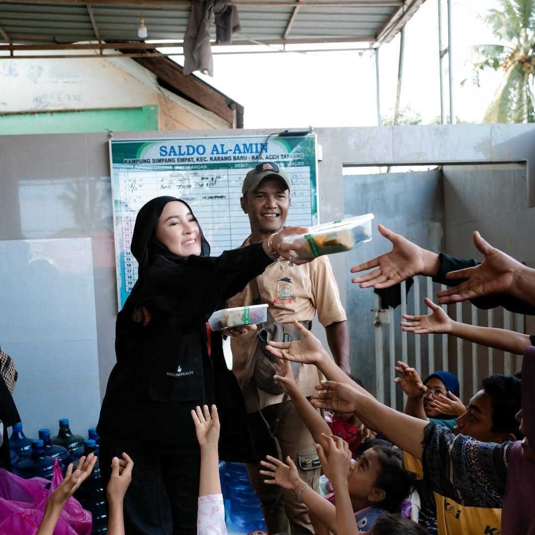 Shandy Purnamasari jadi relawan di Aceh Tamiang