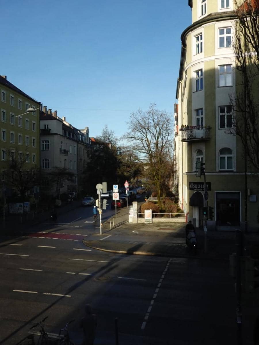 Ratu Sofya liburan ke Jerman