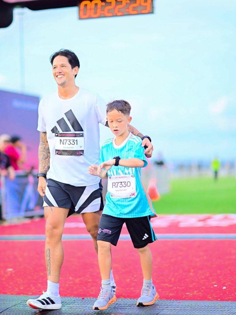 Irfan Bachdim lari bareng anak.