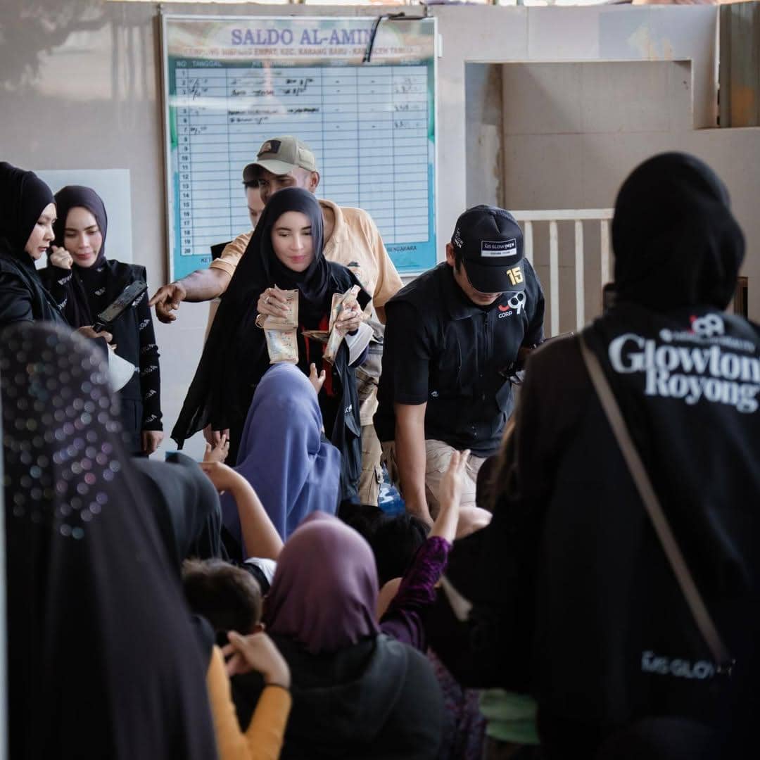 Shandy Purnamasari jadi relawan di Aceh Tamiang