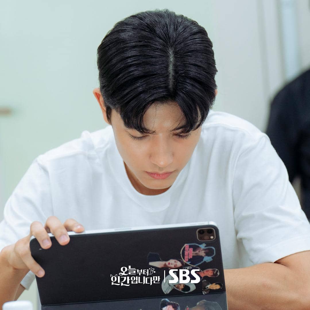 Pembacaan naskah Human from Today