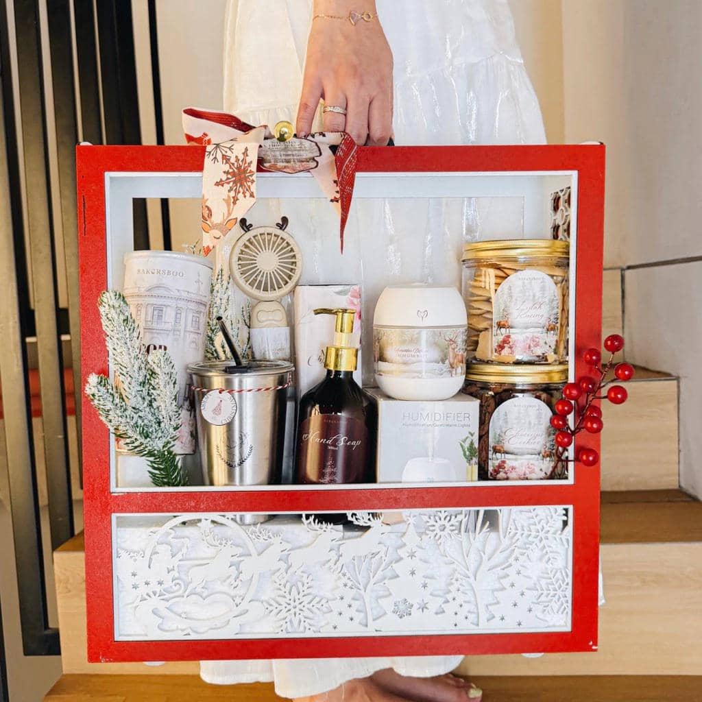 Ilustrasi hampers Natal (Shopee/BAKERSBOO)