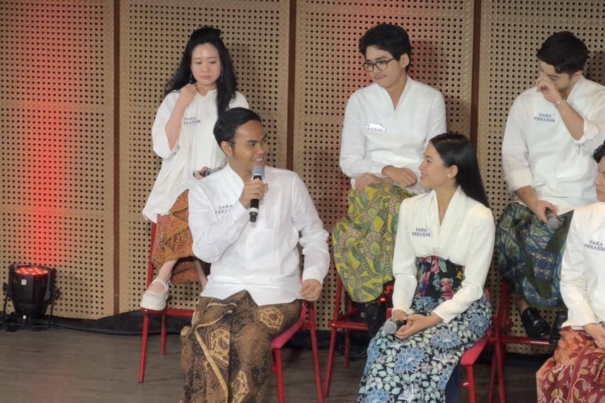 tim produksi dan jajaran cast Para Perasuk