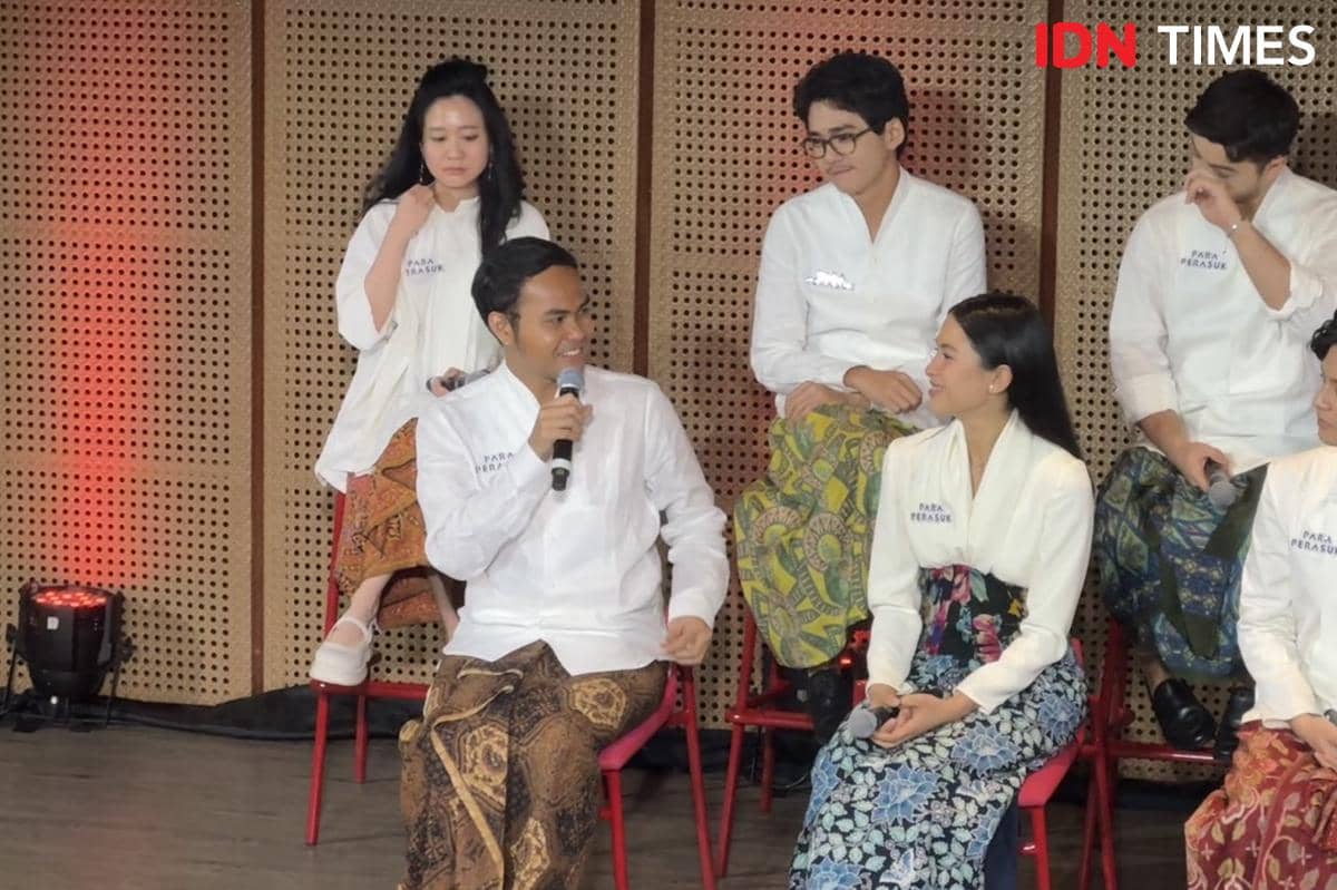 tim produksi dan jajaran cast Para Perasuk