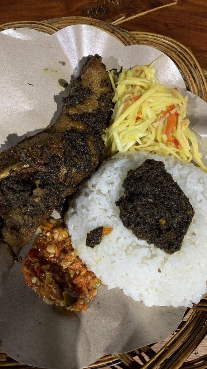 ilustrasi bumbu hitam pendamping bebek goreng