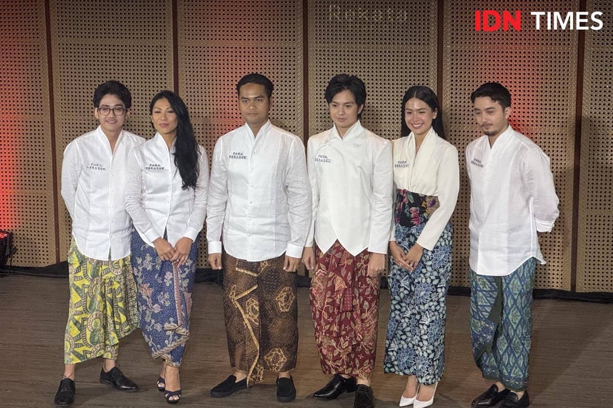 tim produksi dan jajaran cast Para Perasuk