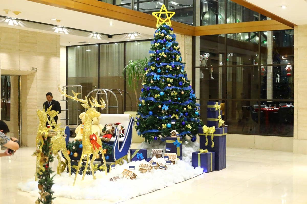 Perayaan Tree Lighting a Night to Shine di Aryaduta Medan (dok.Aryaduta Medan)