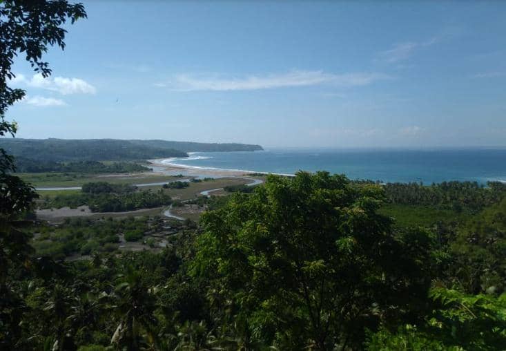 Potret pemandangan dari Kampung Adat Waru Wora, Nusa Tenggara Timur