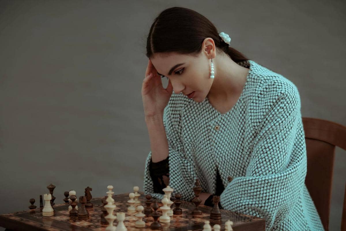 ilustrasi main catur