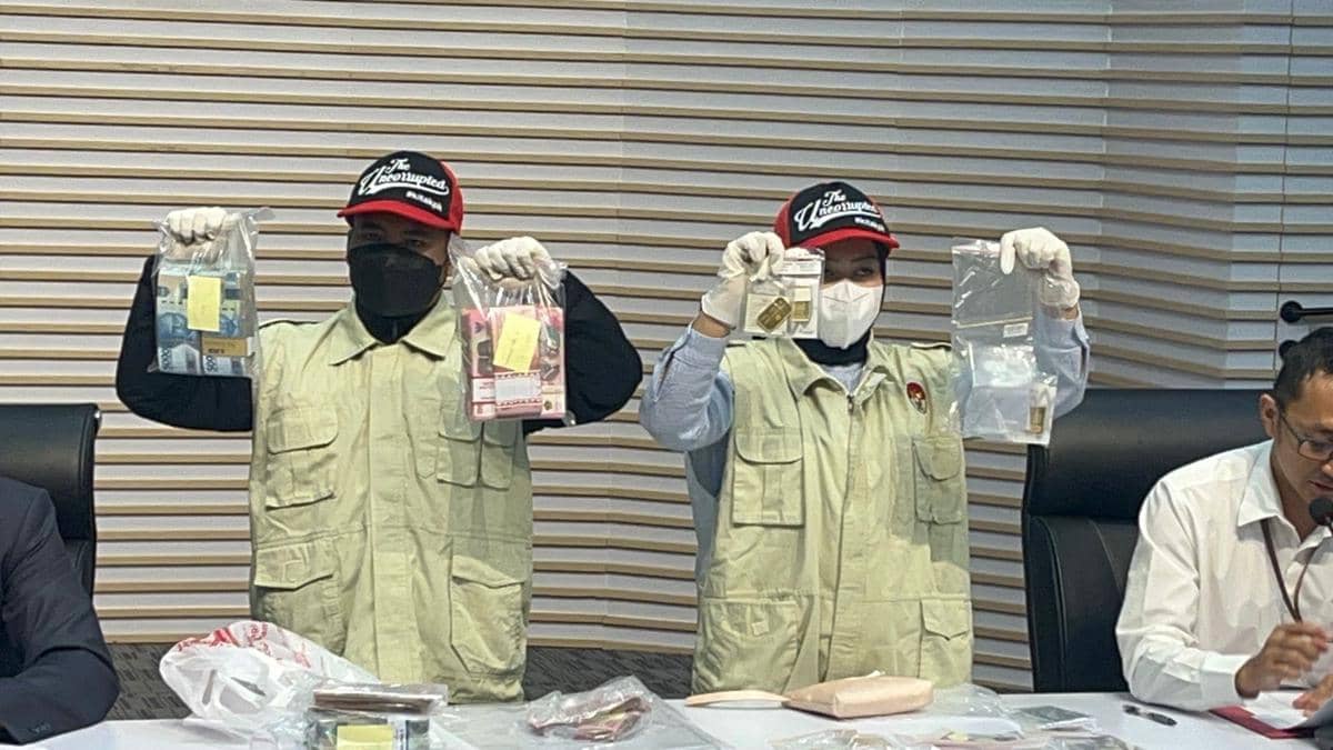 KPK tetapkan Bupati Lampung Tengah Ardito Wijaya sebagai tersangka korupsi