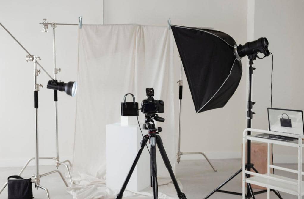 ilustrasi ruang studio