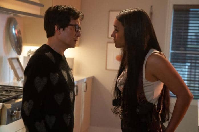 cuplikan adegan dalam film Love Hurts