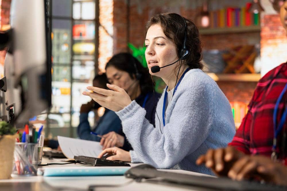 ilustrasi customer support