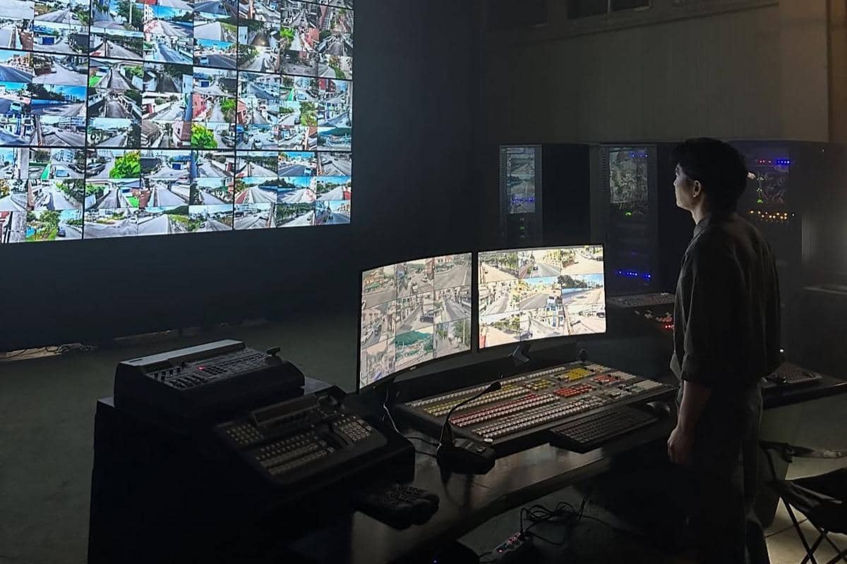 James Sullivan (Han Joon Woo) dalam drama Heroes Next Door