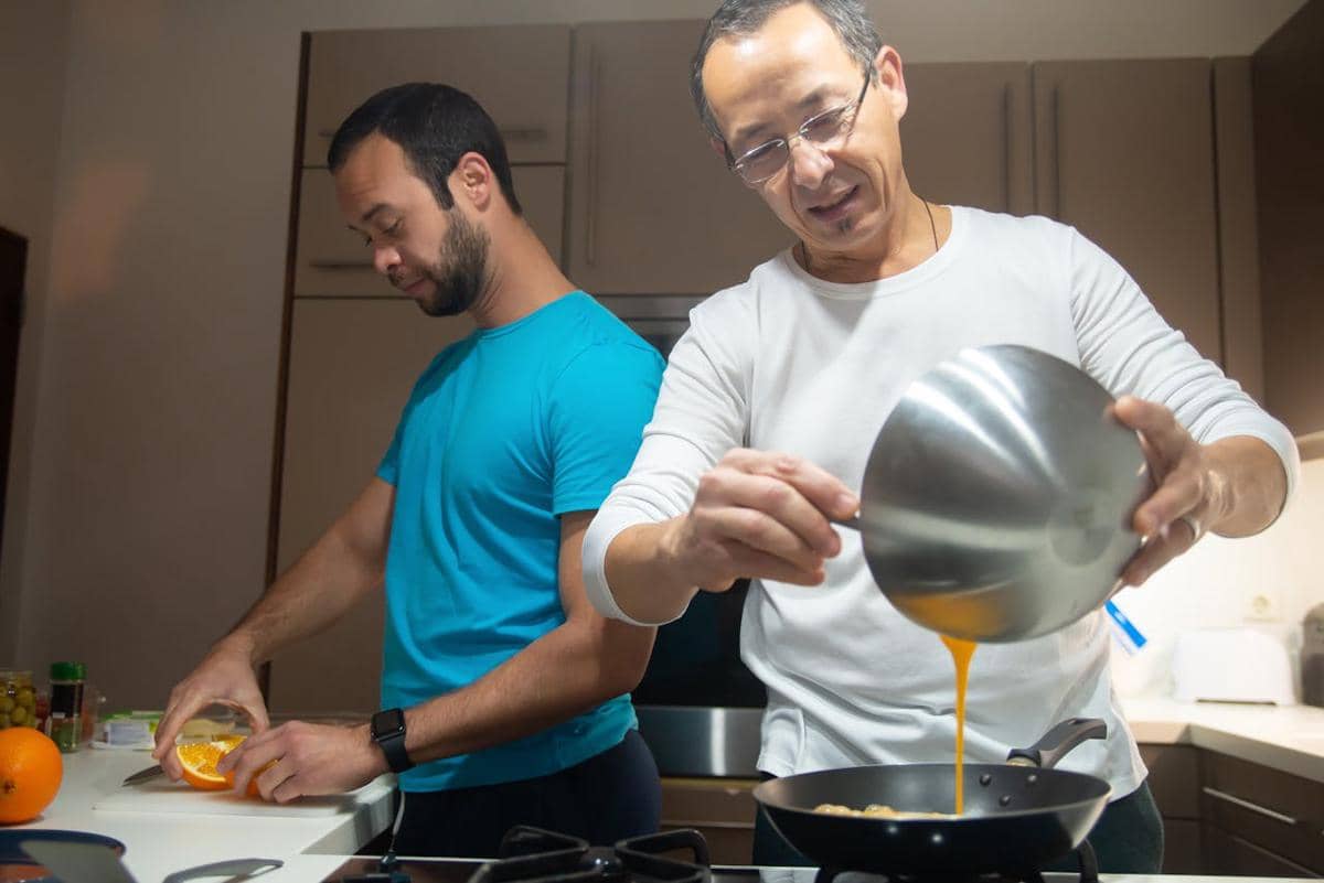 ilustrasi pria hobi memasak