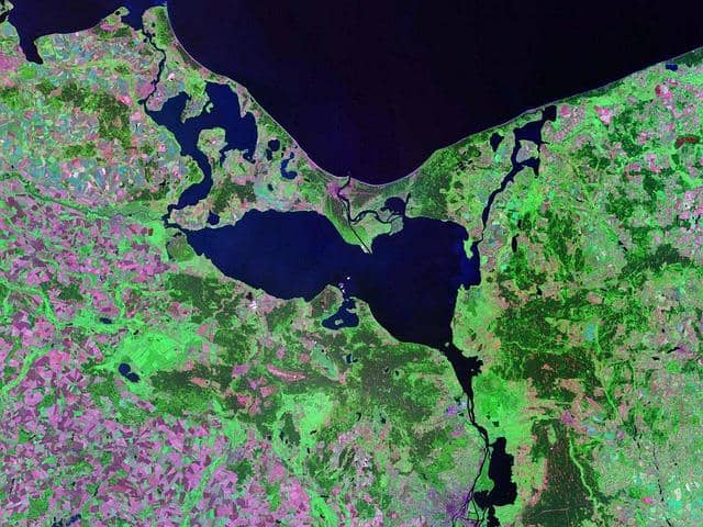 Ilustrasi citra satelit