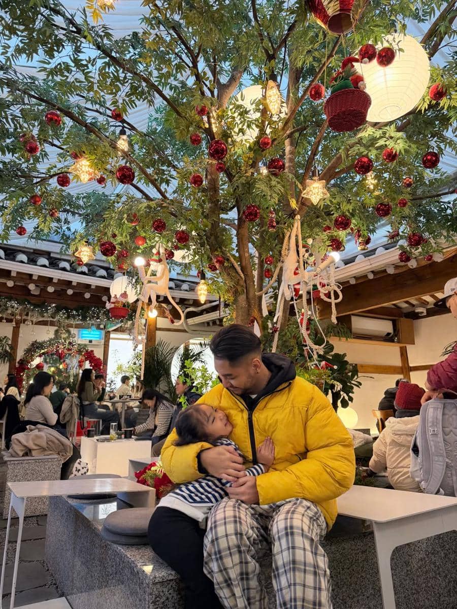 Krijiana ajak keluarga nongkrong ke kafe viral di Seoul