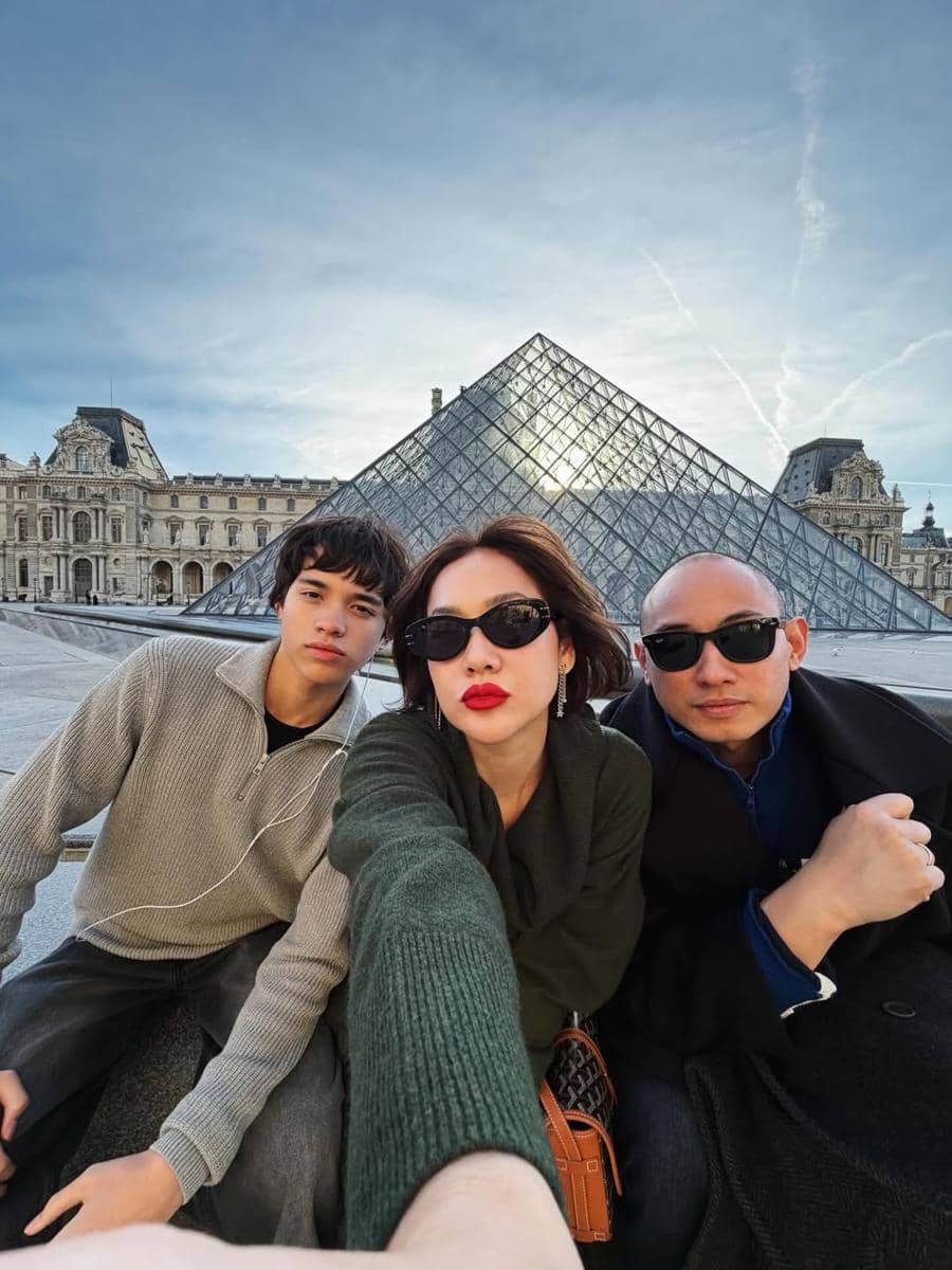 BCL jalan-jalan di museum Louvre