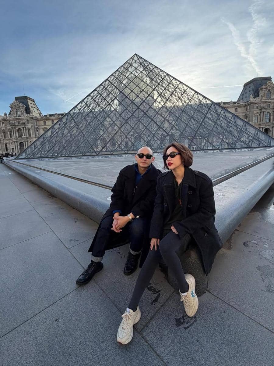 BCL jalan-jalan di museum Louvre