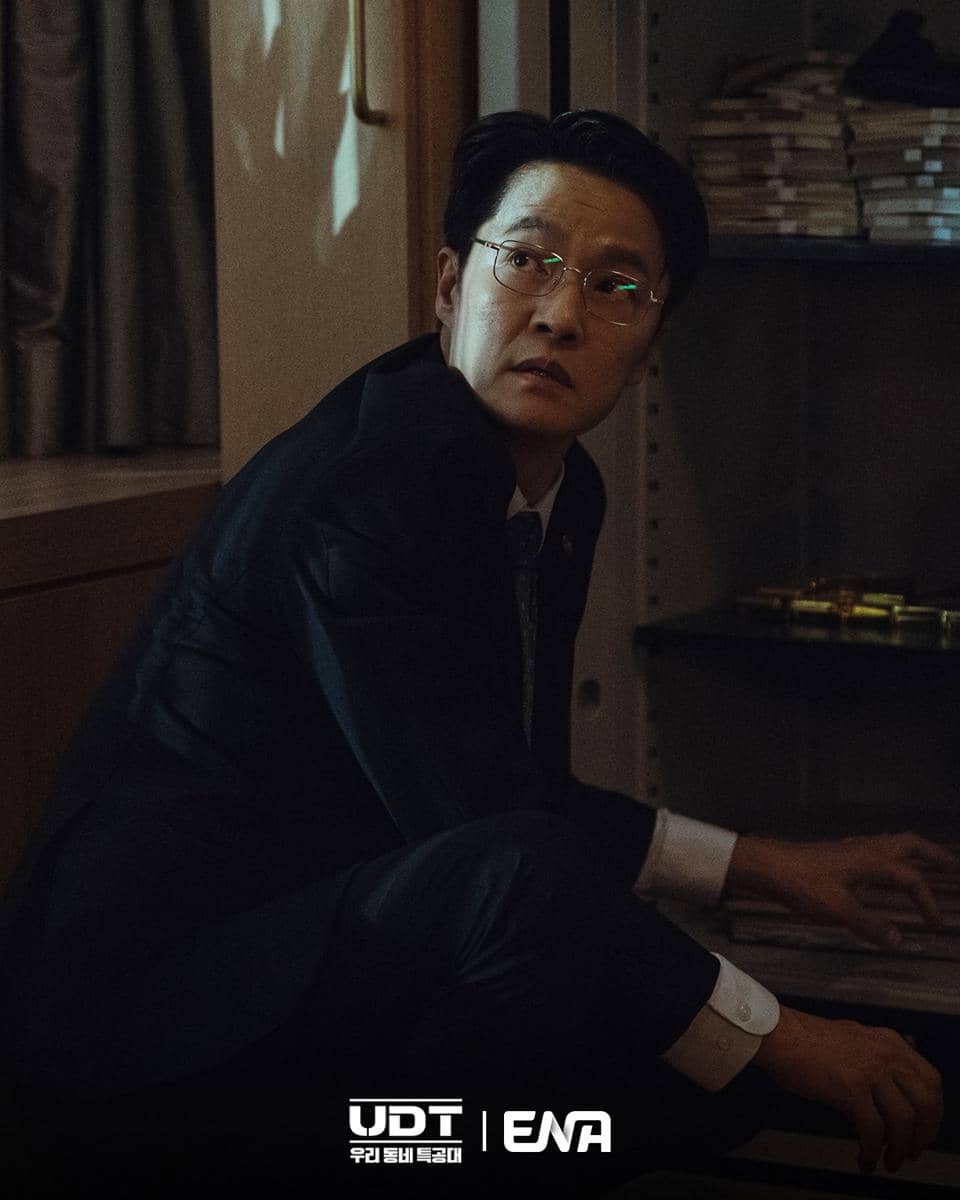 cuplikan drama Heroes Next Door