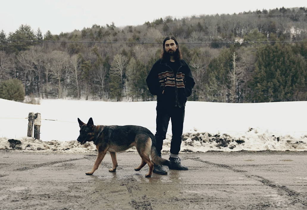 Noah Kahan dalam album Stick Season