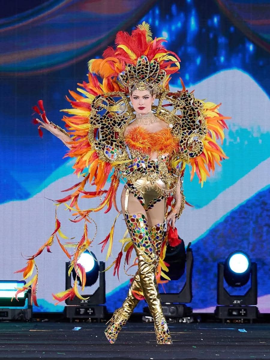 national costume Dori Rodríguez, Miss Cosmo Spanyol 2025
