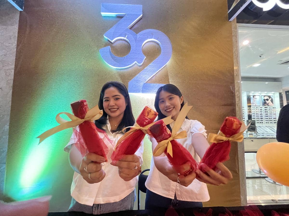 mal ciputra, hut mal ciputra, coklat gratis, pengunjung mal