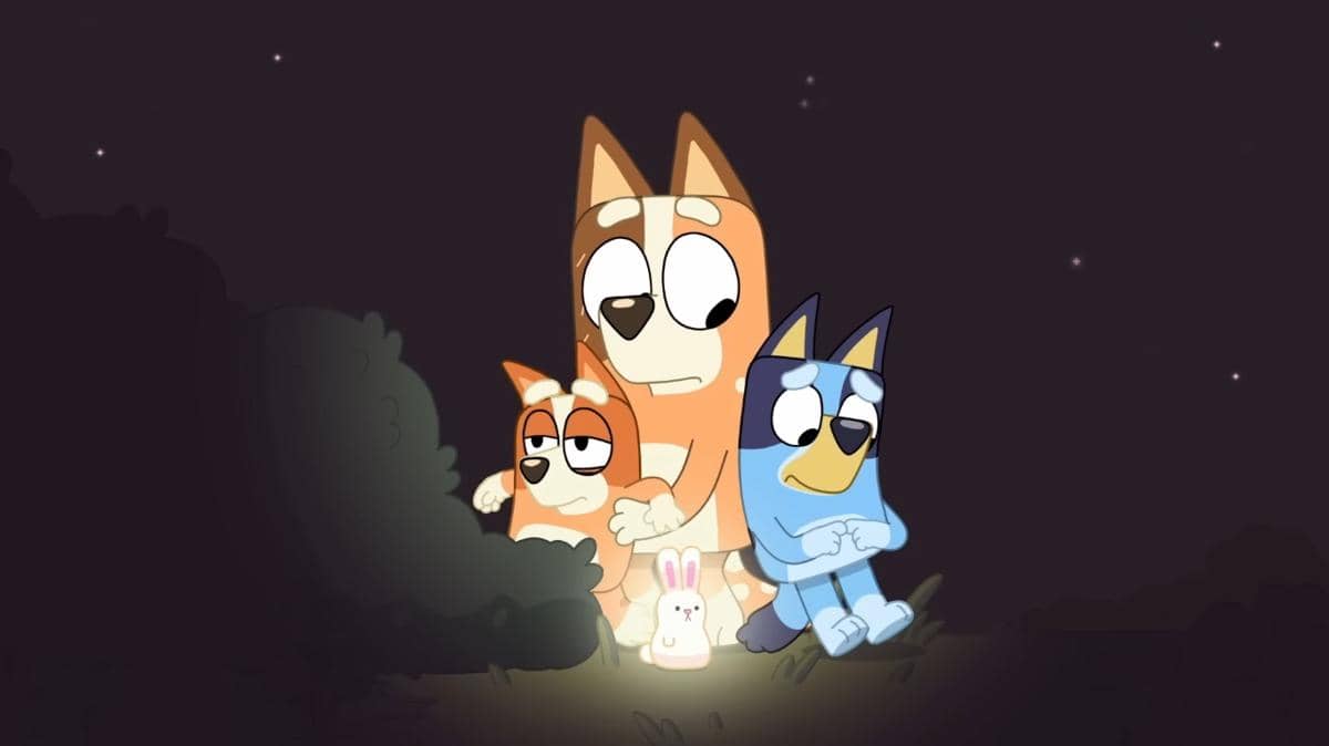 Bluey menceritakan kesedihannya kepada ibunya (YouTube/ Bluey - Official Channel)