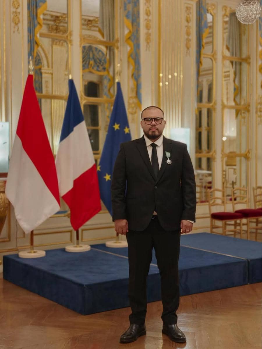 Joko Anwar Duanugerahi Gelar Kstaria oleh Pemerintah Prancis