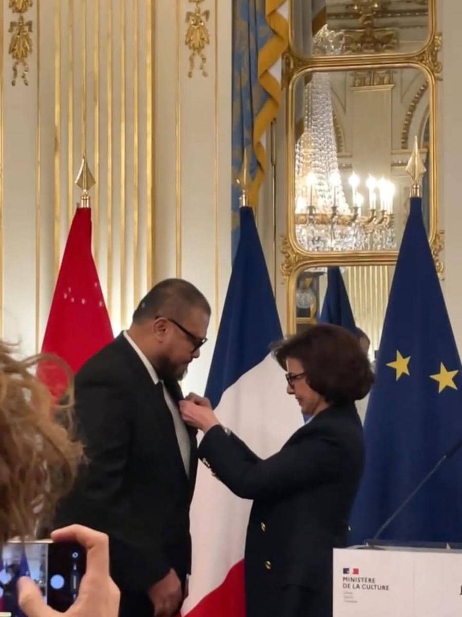 Joko Anwar Duanugerahi Gelar Kstaria oleh Pemerintah Prancis