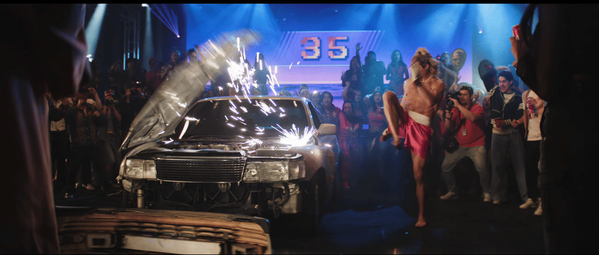 Minigame ngancurin mobil Street Fighter. (Dok. Paramount Pictures, Capcom/Street Fighter)