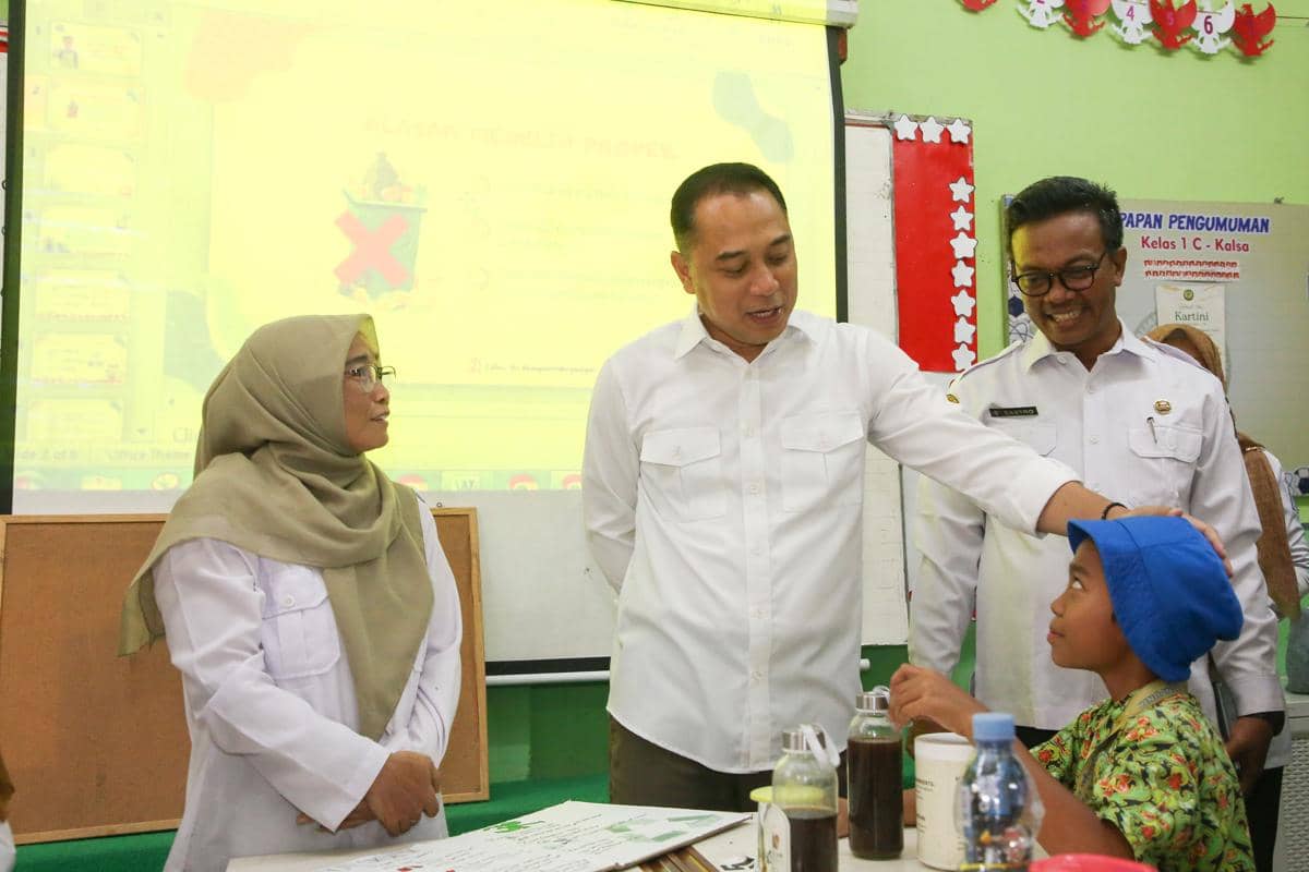 Dok. Wali Kota Eri Tinjau Sekolah (3).jpg