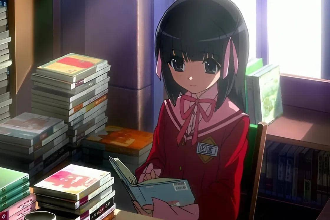 Shiori Shiomiya kerap menghabiskan waktunya di perpustakaan sekolah untuk membaca buku