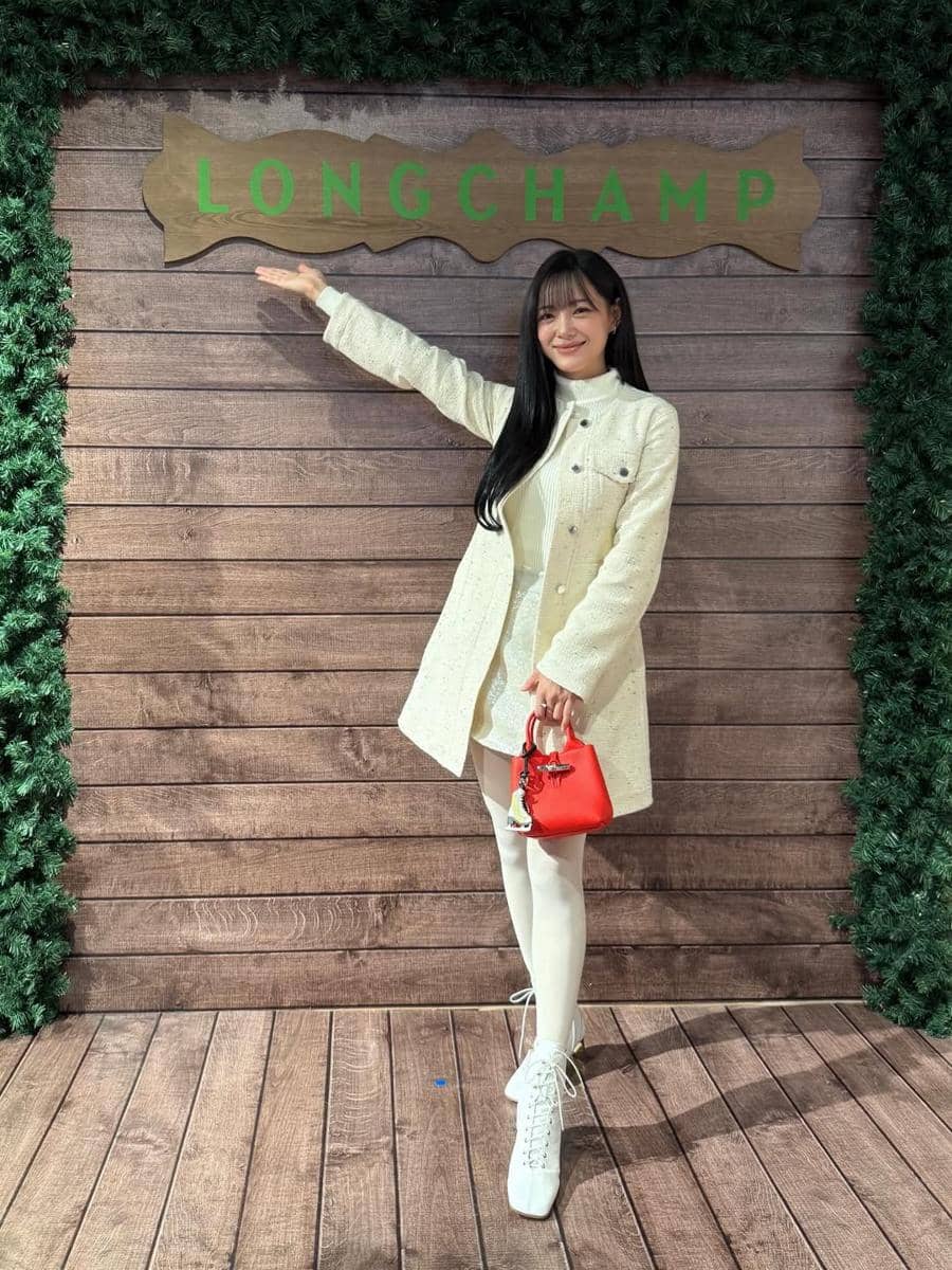 Outfit Natal ala Kim Se Jeong