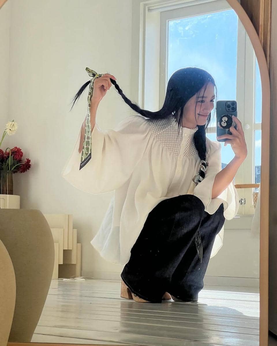 Outfit Natal ala Kim Se Jeong