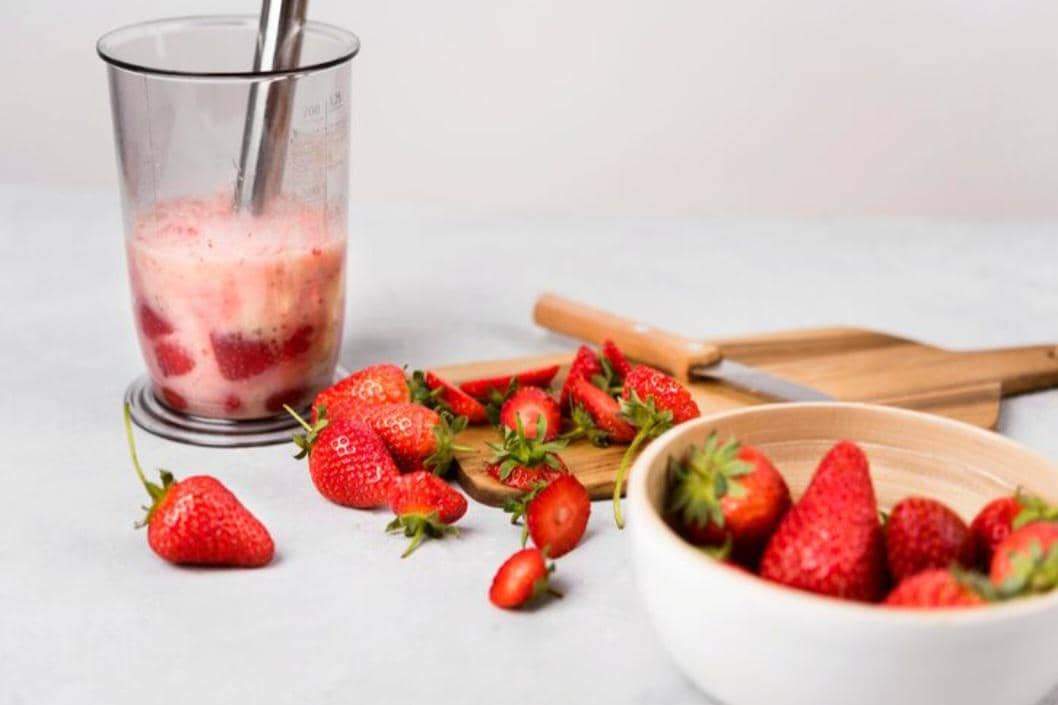 ilustrasi haluskan stroberi