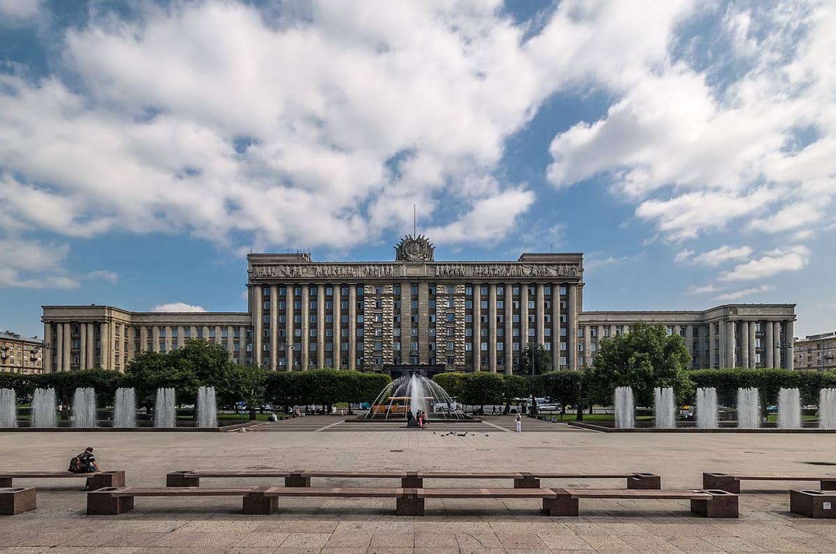 House of Soviets (Dom Sovetov) di Saint Petersburg, Rusia (yang saat itu bernama Leningrad)