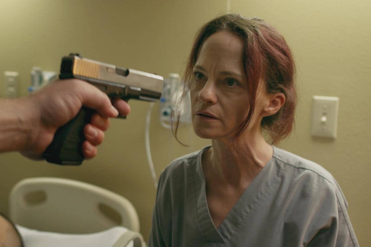 adegan dalam film 12 Hour Shift