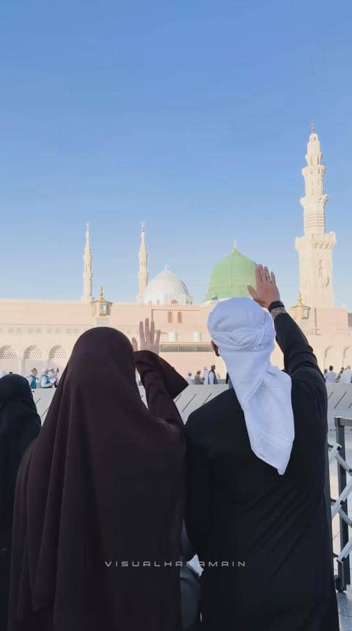  Clara Shinta dan Suami Ibadah Umrah (instagram.com/clarashintareal)