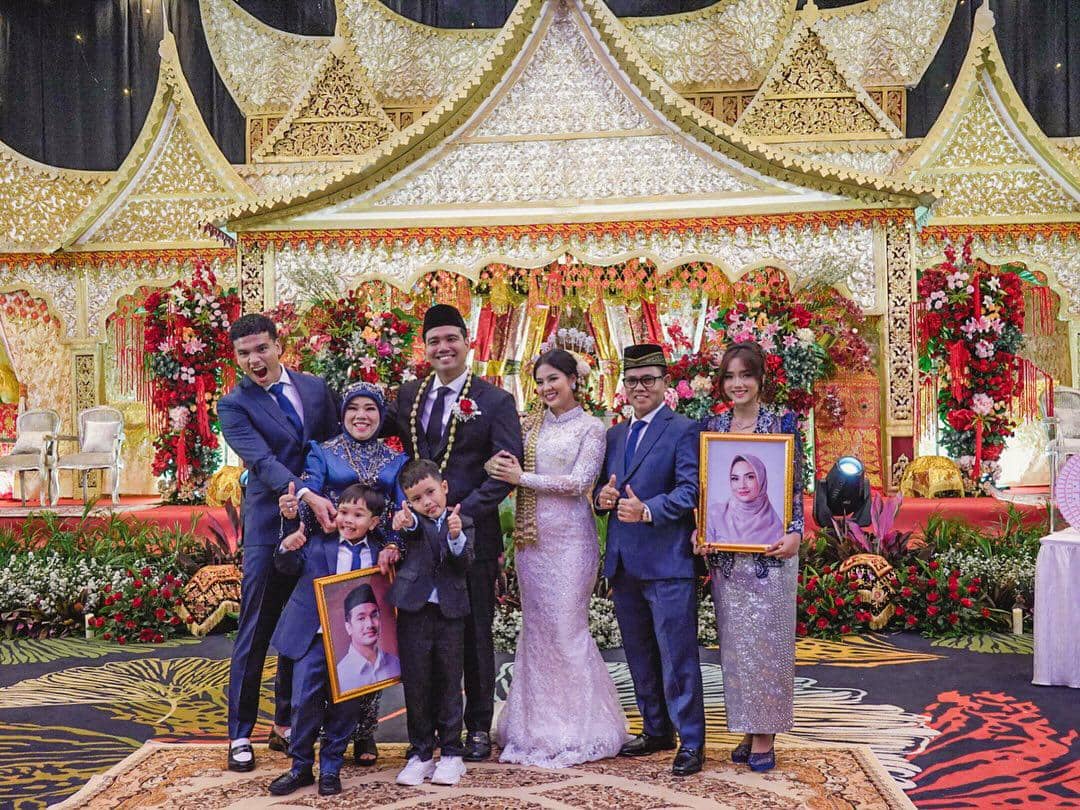 dekorasi adat Minang 