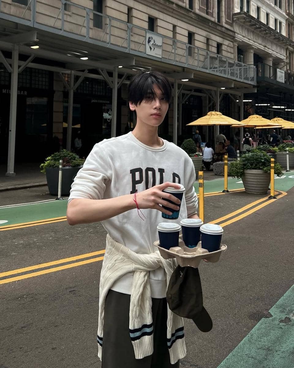 OOTD Liburan ke Luar Negeri ala Dunk Natachai