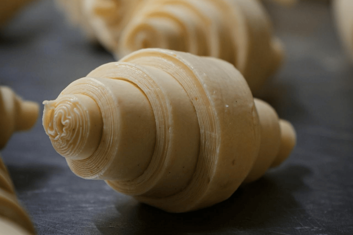 ilustrasi adonan croissant