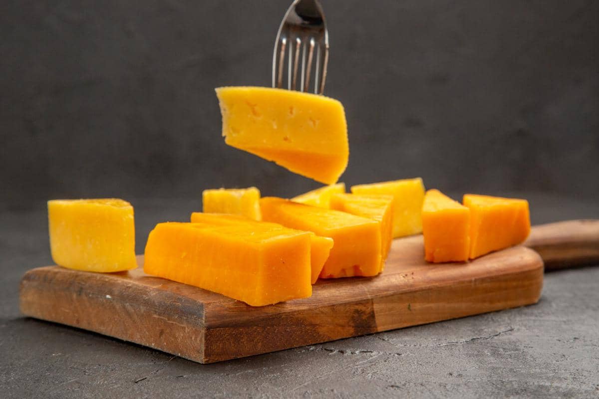 ilustrasi keju cheddar